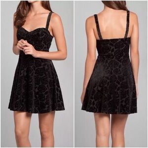 Abercrombie & Fitch Black Velour Rose Skater Mini Dress Bustier Top
